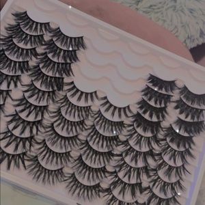 brand new lashes near Bellevue Washington